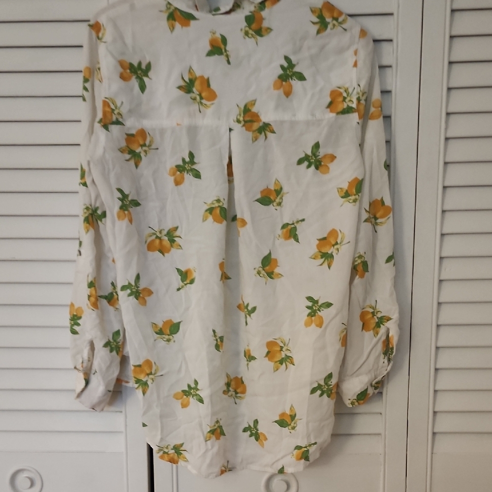 Lemon Print Button Down Shirt - Picture 6 of 6